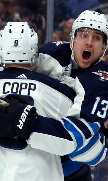 Penguins sign versatile forward Tanev to 6-year deal